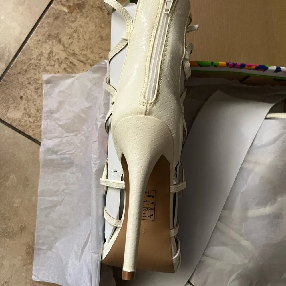 Cream strappy heels - Picture 5 of 5